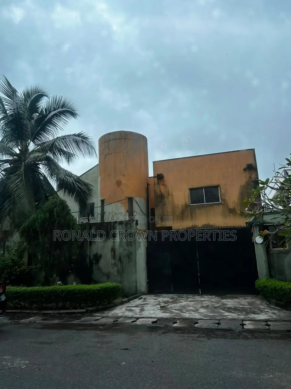 1060sqm of Land With Demolishable Building at Victoria Island in Ligali Ayorinde