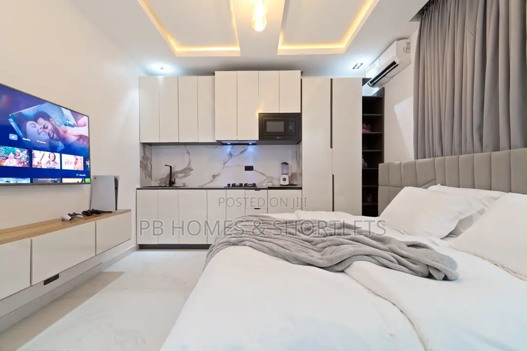 Luxurious Studio Apartment in Chevron
