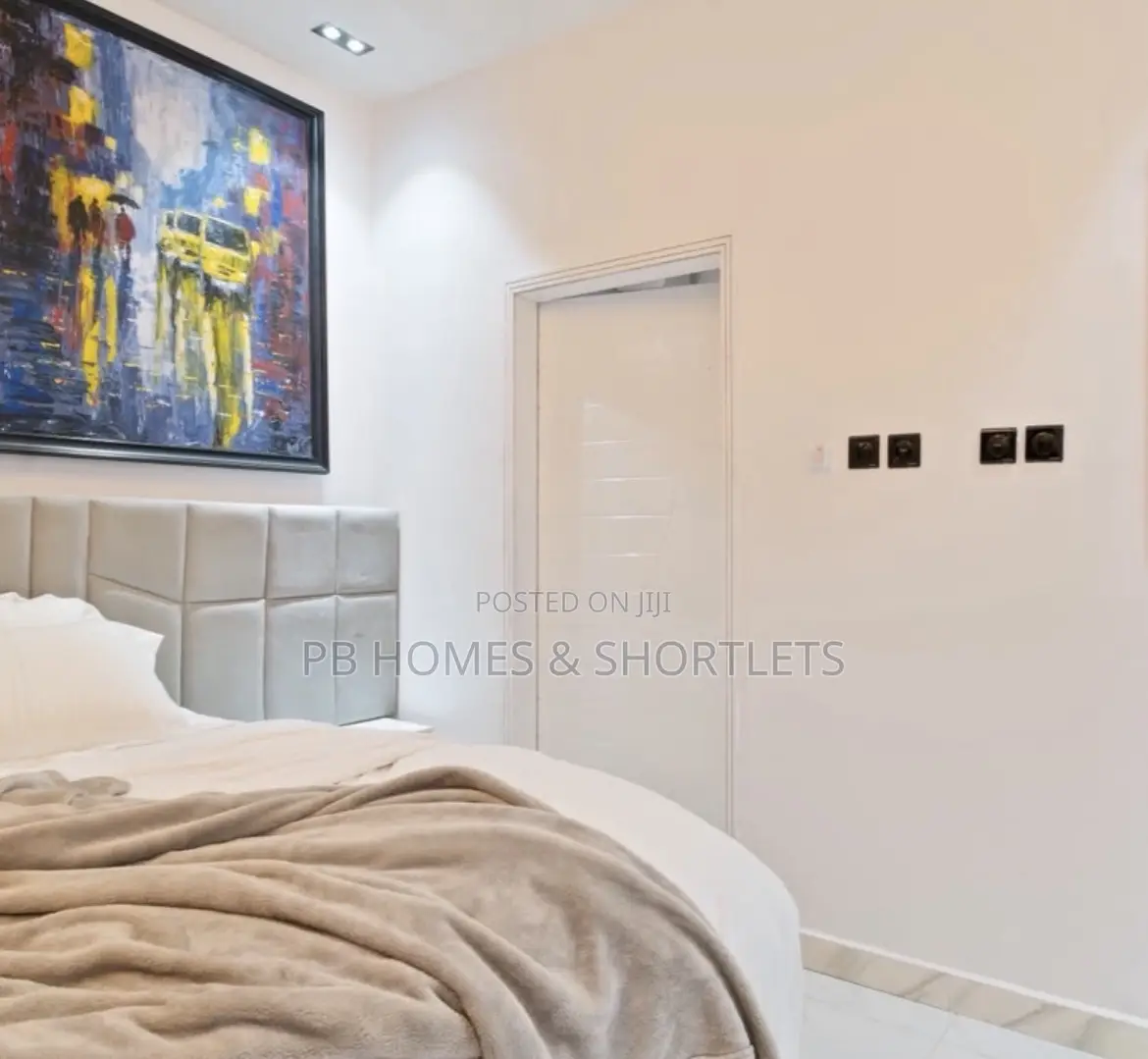 Luxurious Studio Apartment in Chevron