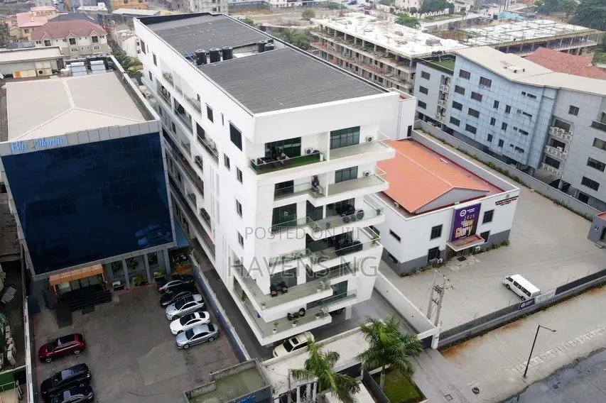Luxury 3-Bedroom Penthouse in Lekki Phase 1