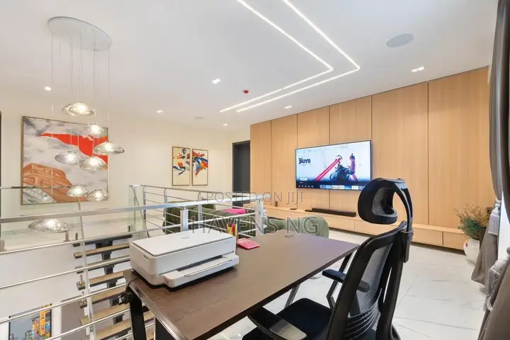 Luxury 3-Bedroom Penthouse in Lekki Phase 1