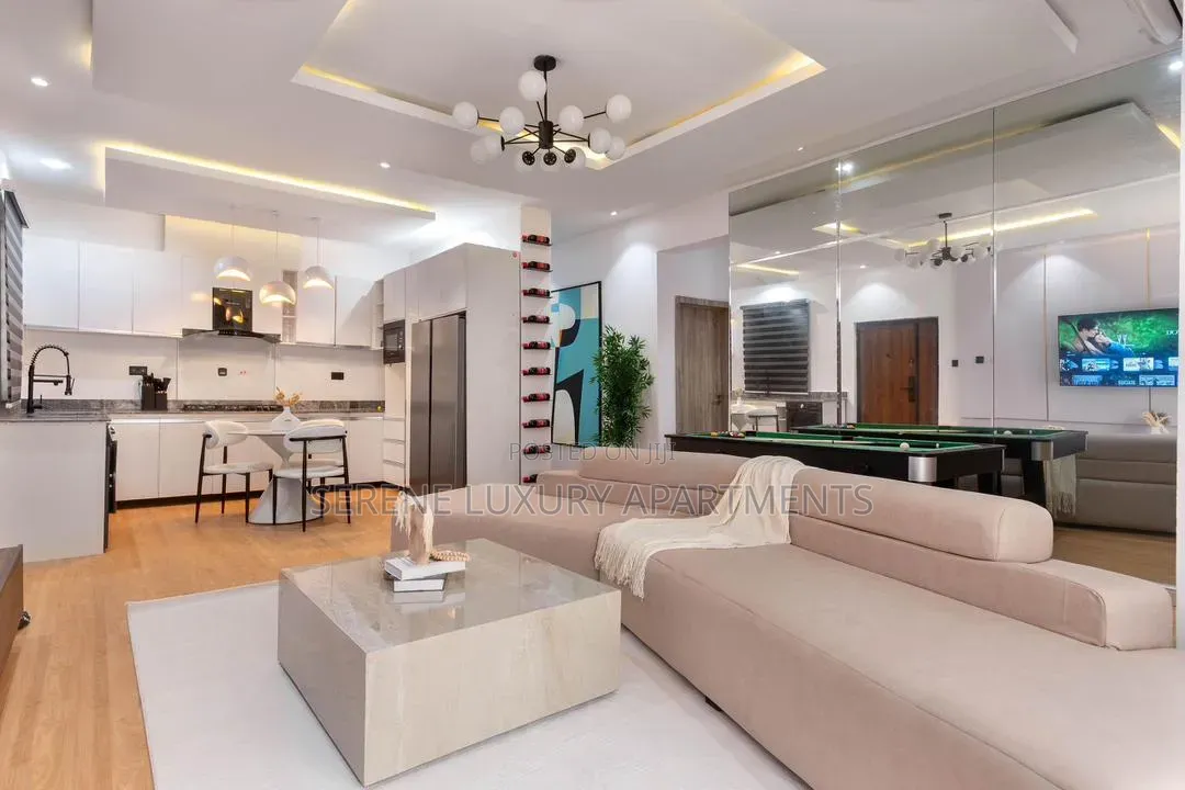 Luxury 2bedroom Apartment Snooker Balcony PS5 and Pool in Ikate