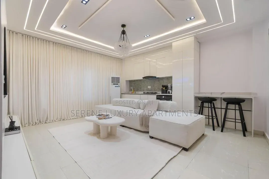 Luxurious One Bedroom Apartment With PS5 and Swimming Pool in Ikate