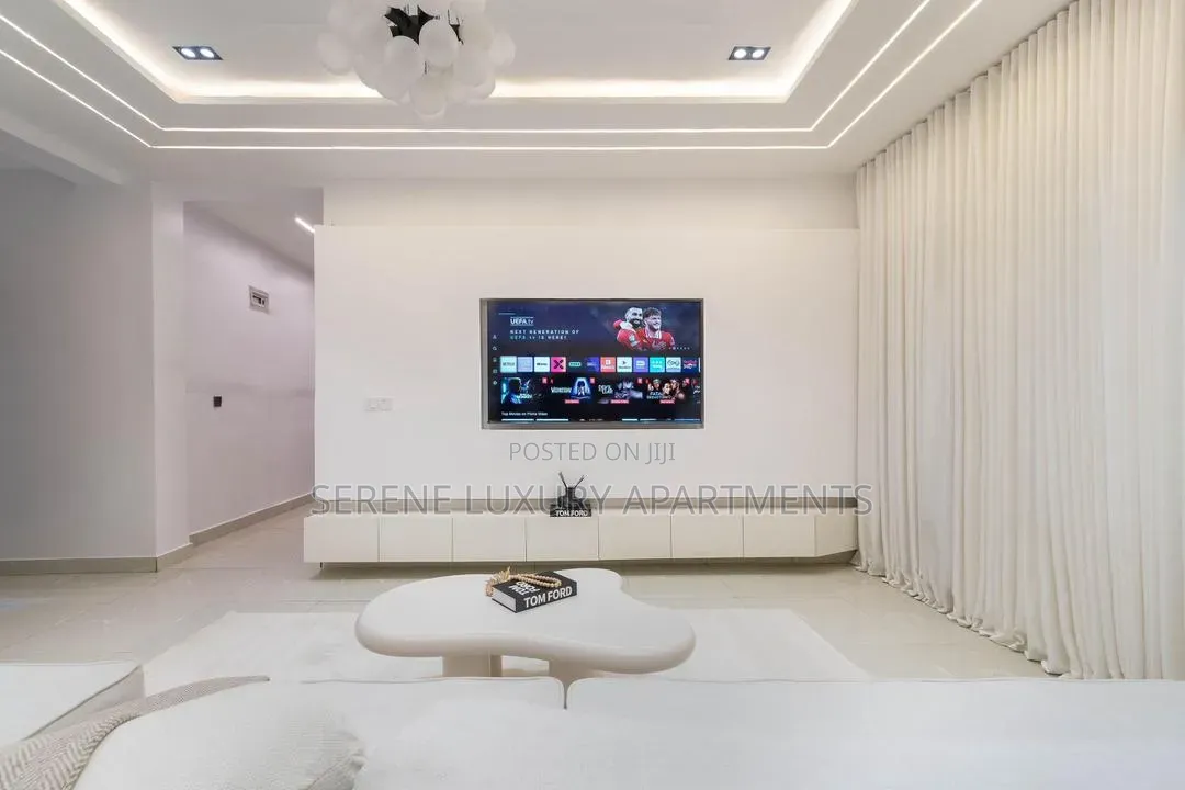 Luxurious One Bedroom Apartment With PS5 and Swimming Pool in Ikate