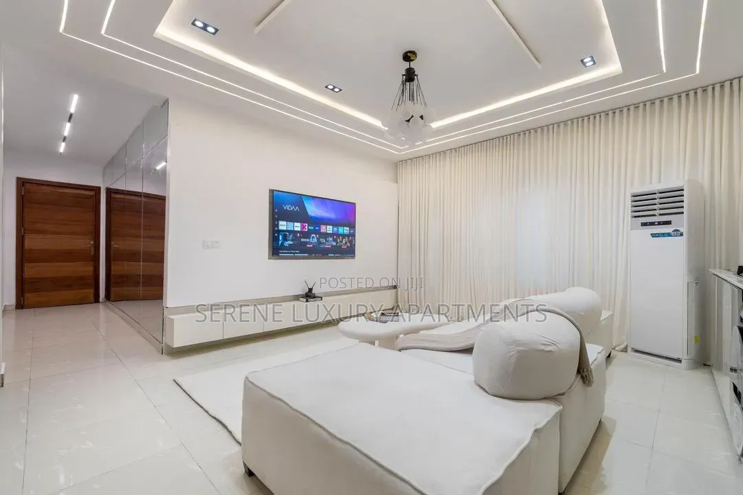 Luxurious One Bedroom Apartment With PS5 and Swimming Pool in Ikate