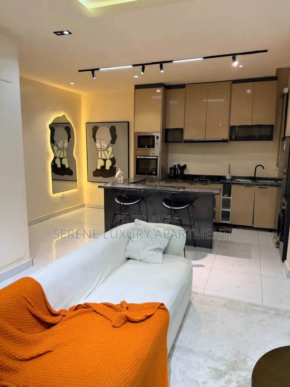 Luxurious 2bedroom Apartment With PS5 Gym and Balcony in Chevron