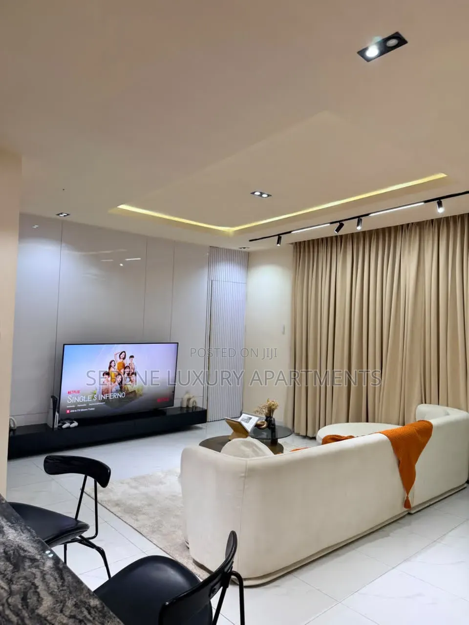 Luxurious 2bedroom Apartment With PS5 Gym and Balcony in Chevron