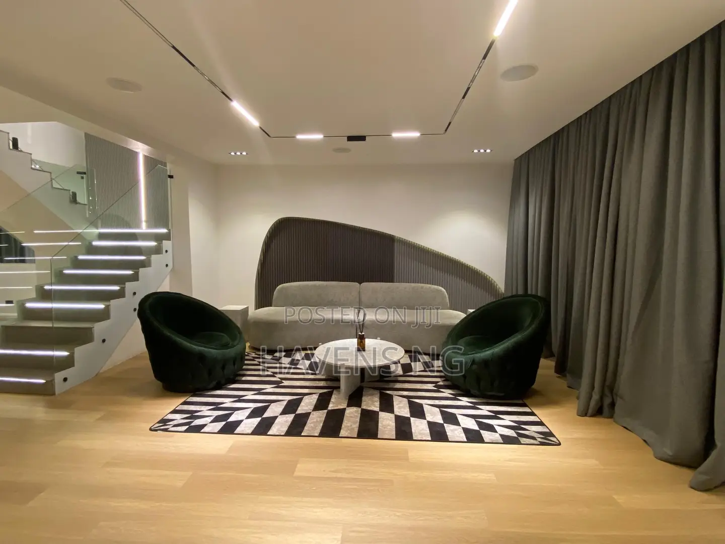 Luxury 3-Bedroom Maisonette in Parkview Estate