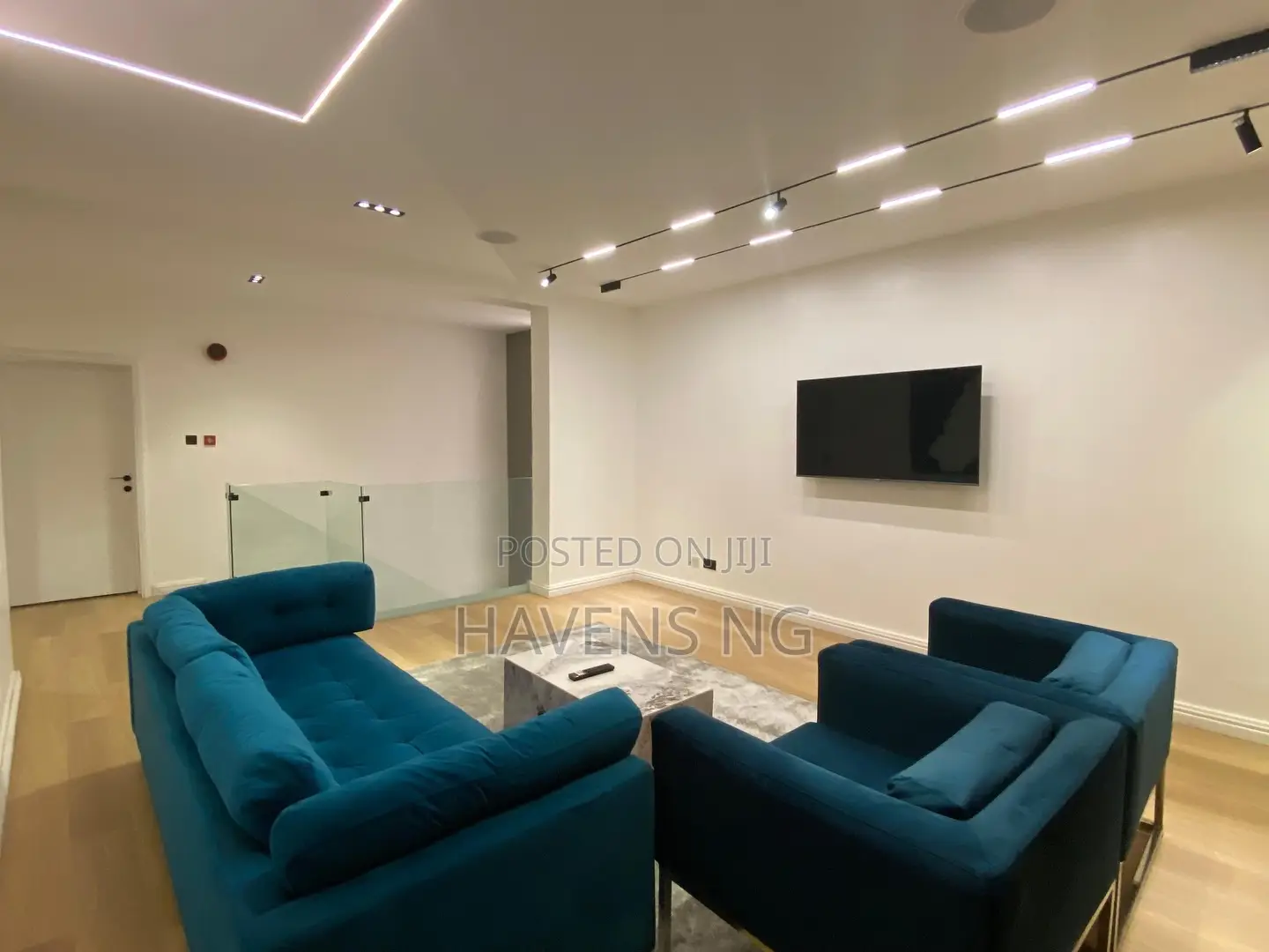 Luxury 3-Bedroom Maisonette in Parkview Estate