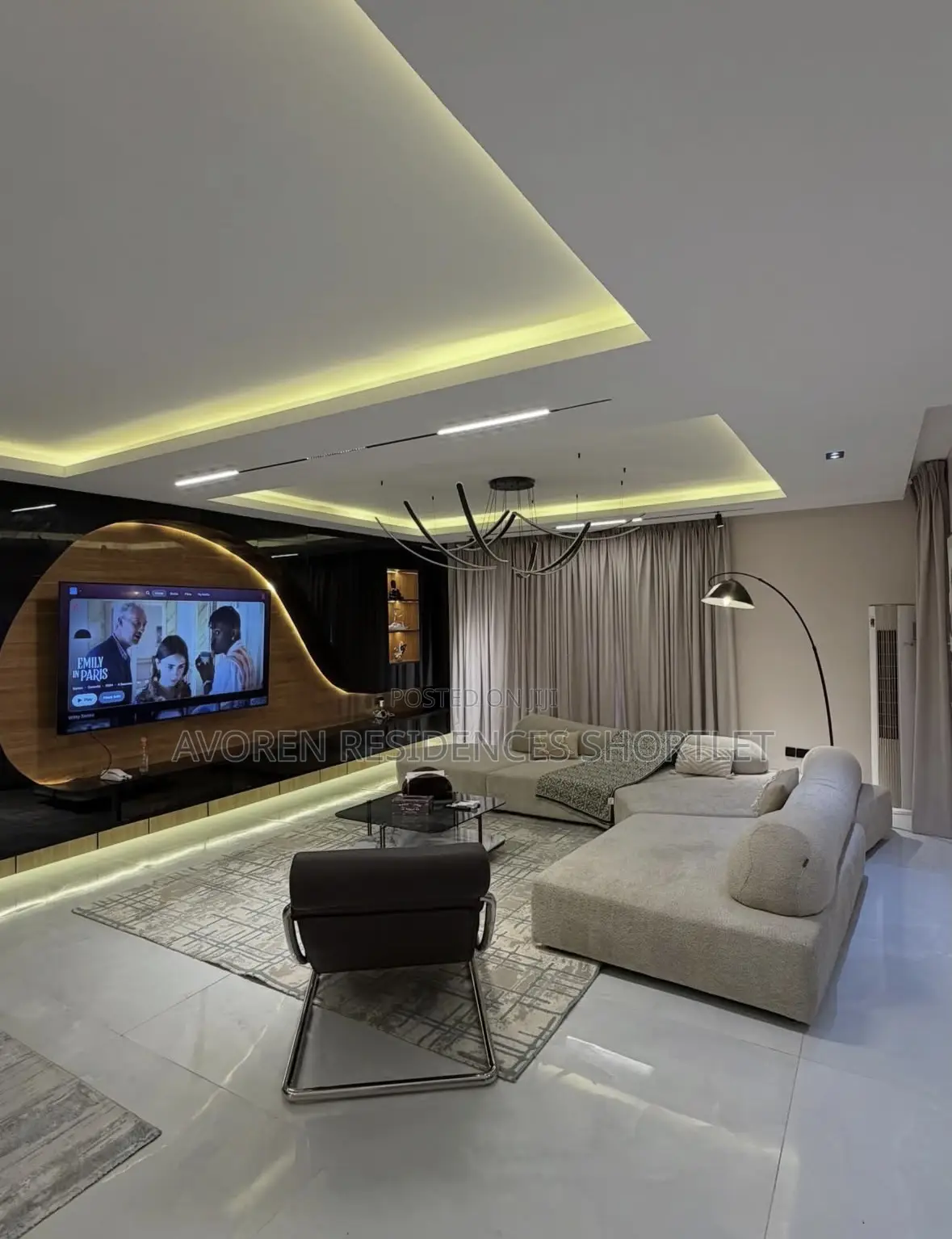 Luxurious 3 Bedroom Apartment at Admiralty Way in Lekki Phase 1
