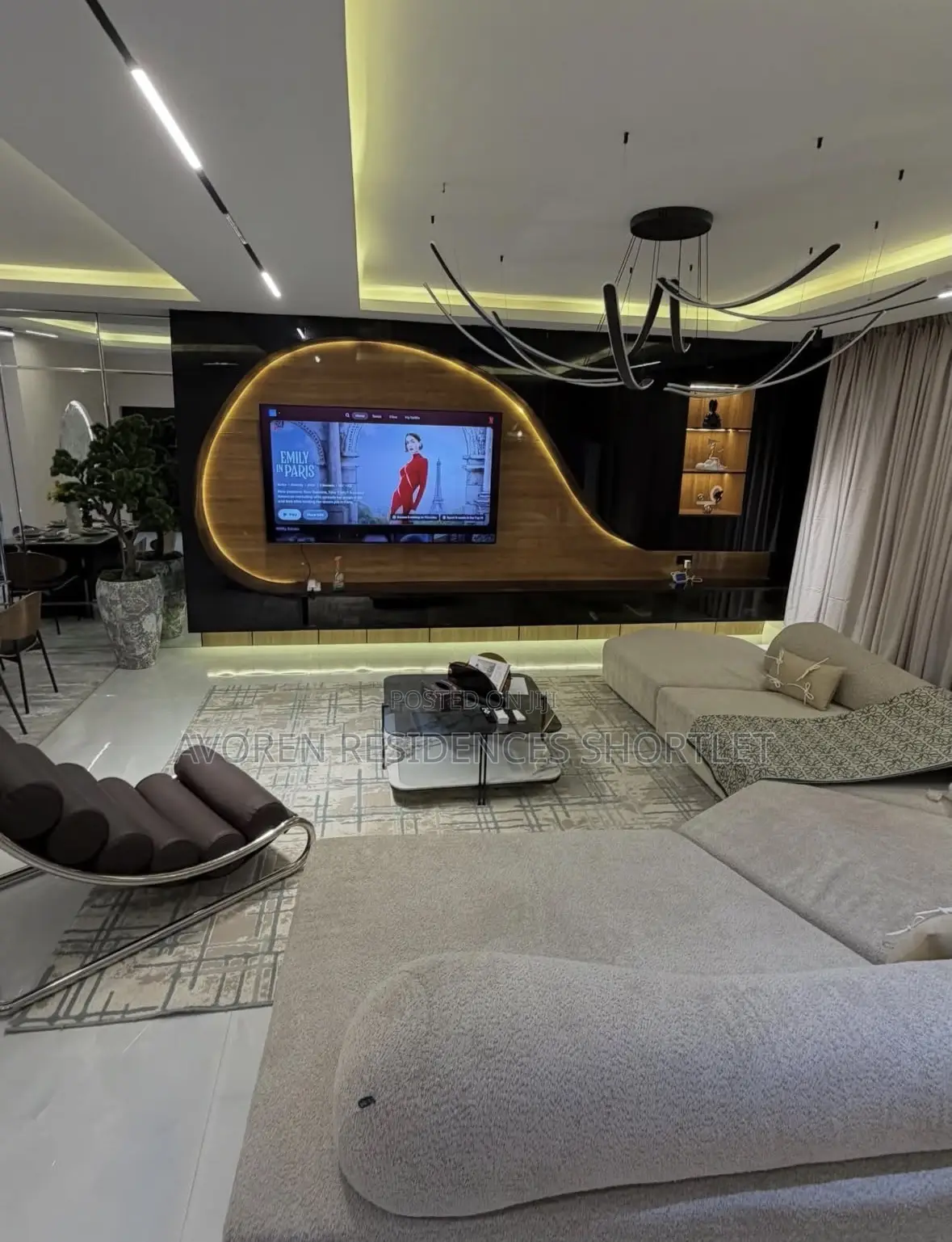 Luxurious 3 Bedroom Apartment at Admiralty Way in Lekki Phase 1