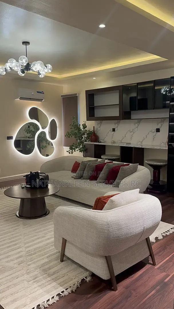 Auxi-Luxury One (1) Bedroom Apartment in Jahi