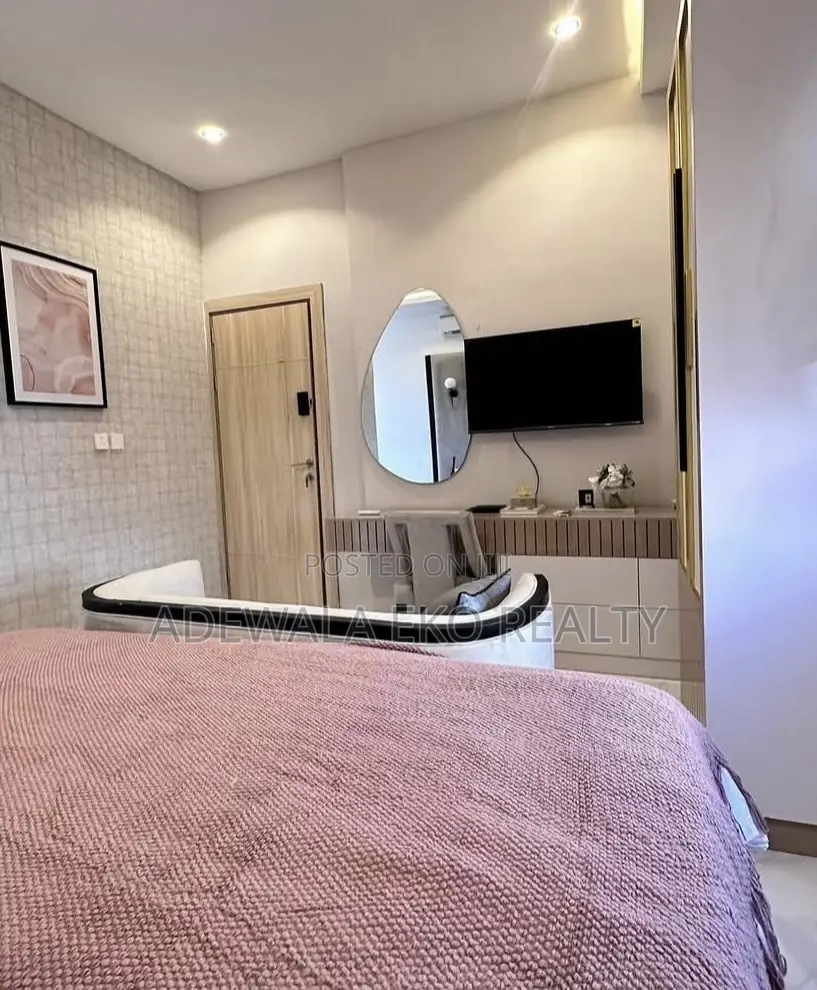 Cosy Studio Shortlet Lekki Phase 1– 24hrs Power in Lekki Phase 1