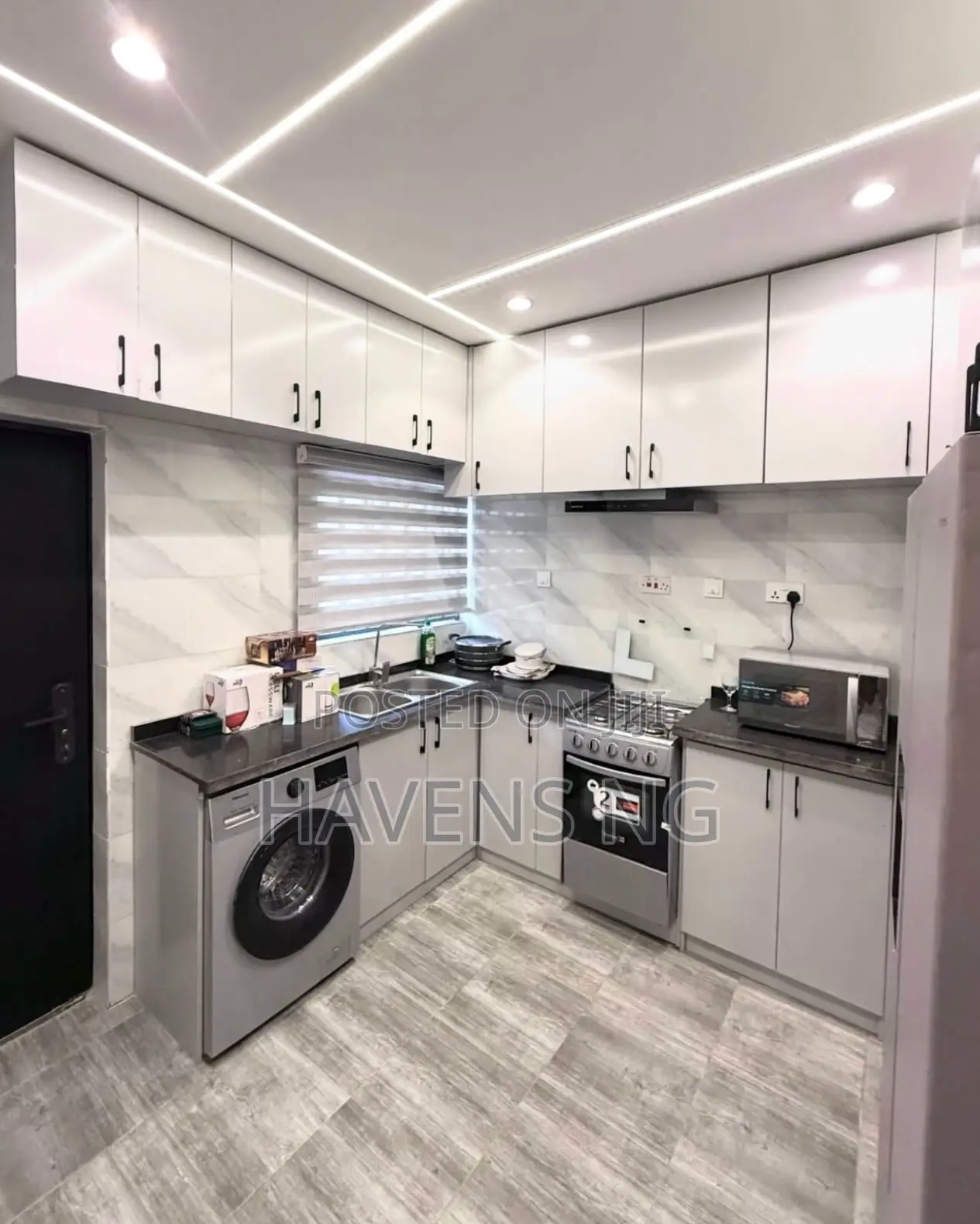 Beautiful 3-Bedroom Apartment for Short Let in Zone 2 / Wuse