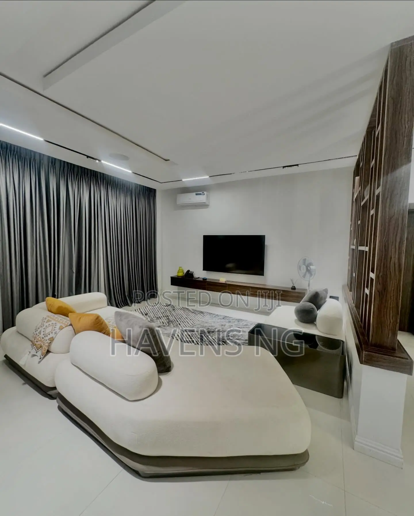 Exquisite 2-Bedroom Apartment for Short Let in Life Camp