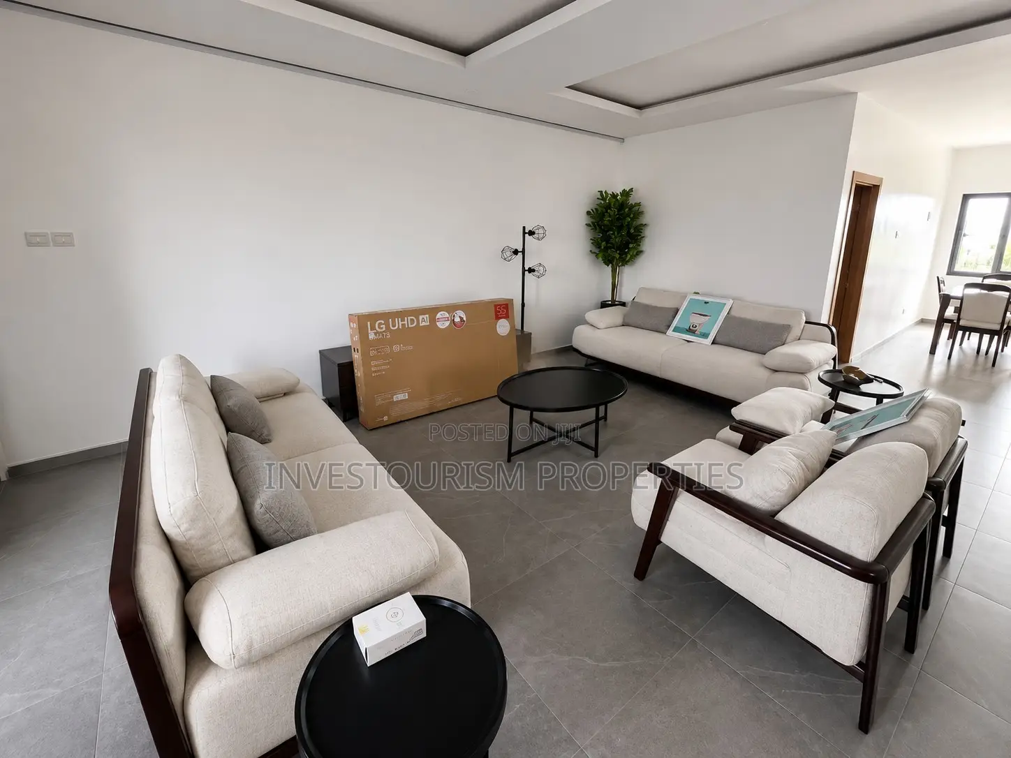 3bed Luxury Shortlet Available in Off Lekki-Epe Expressway
