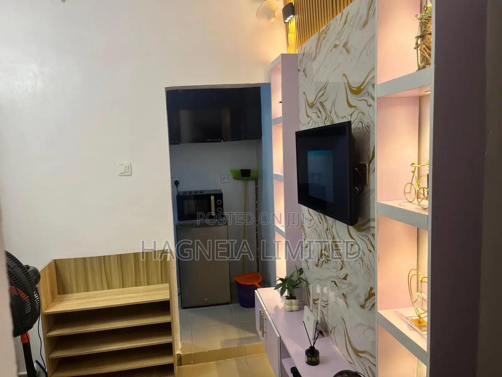24/7 Solar Powered Executive Suite in Abule-Oja