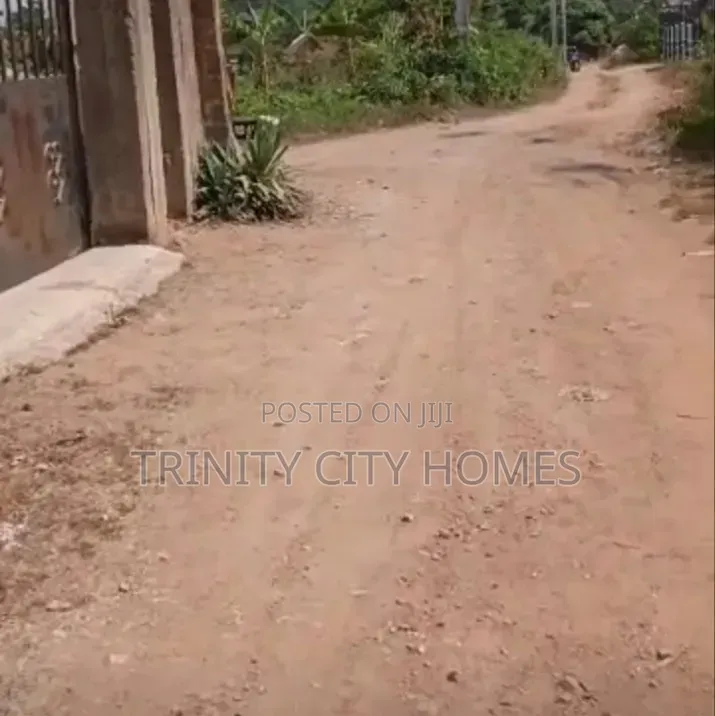 Uncompleted 4bedroom Flat Available for Sale at Mokuro, Ile-Ife. in Ife