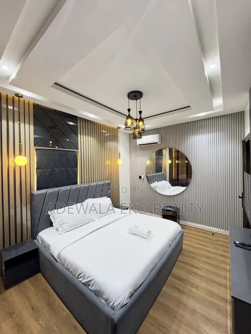 1 Bedroom Serviced Apartment Lekki Phase 1 | Gym PS5 | 24/7 Power. in Lekki Phase 1
