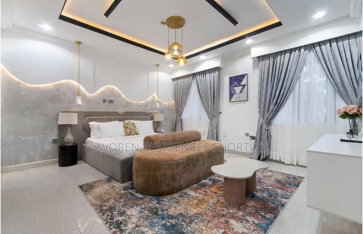 Luxurious 2 Bedroom Apartment Shortlet in Ikeja GRA