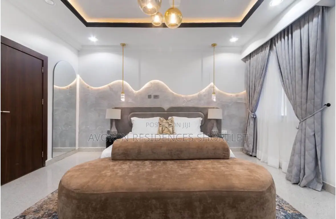 Luxurious 2 Bedroom Apartment Shortlet in Ikeja GRA