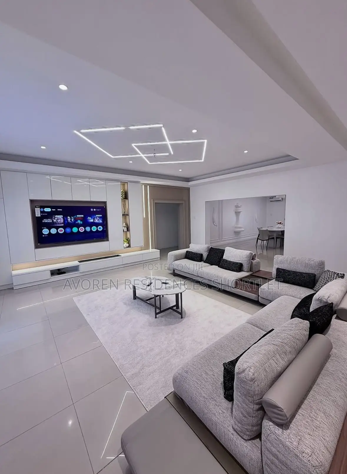 Luxurious 2 Bedroom Apartment Shortlet in Ikeja in Airport Road / Ikeja