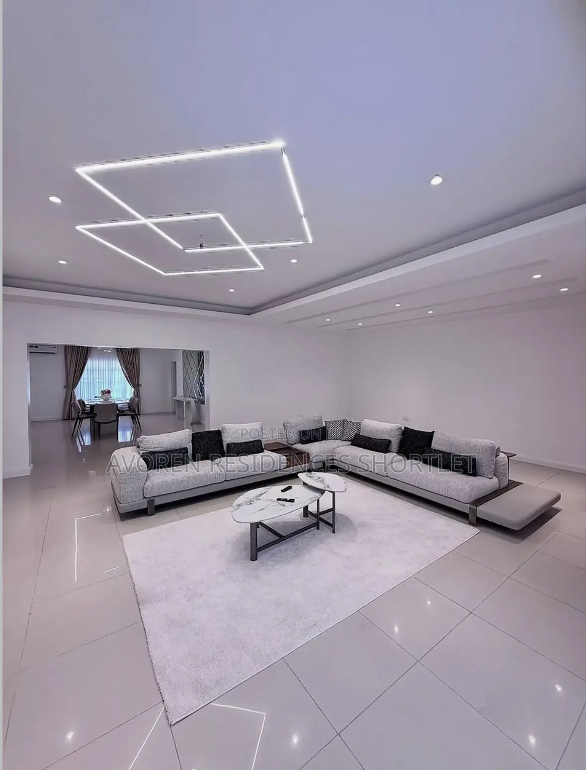 Luxurious 2 Bedroom Apartment Shortlet in Ikeja in Airport Road / Ikeja