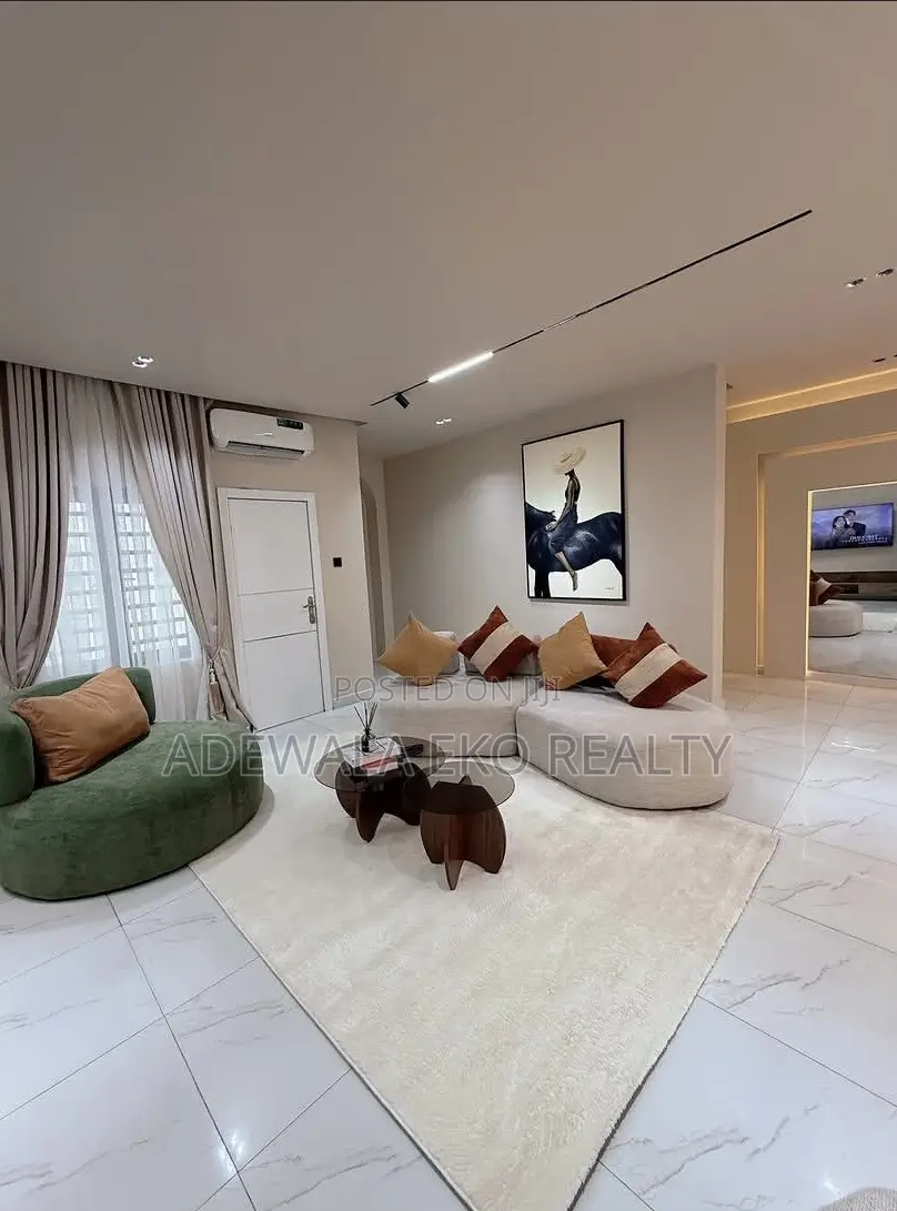 Cozy 2 Bedroom Apartment Lekki, Ikate. in Ikate
