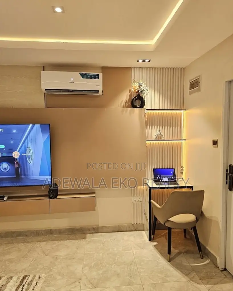 Spacious Studio Shortlet Lekki Phase 1 (PS5,24/7 Power) in Ikate