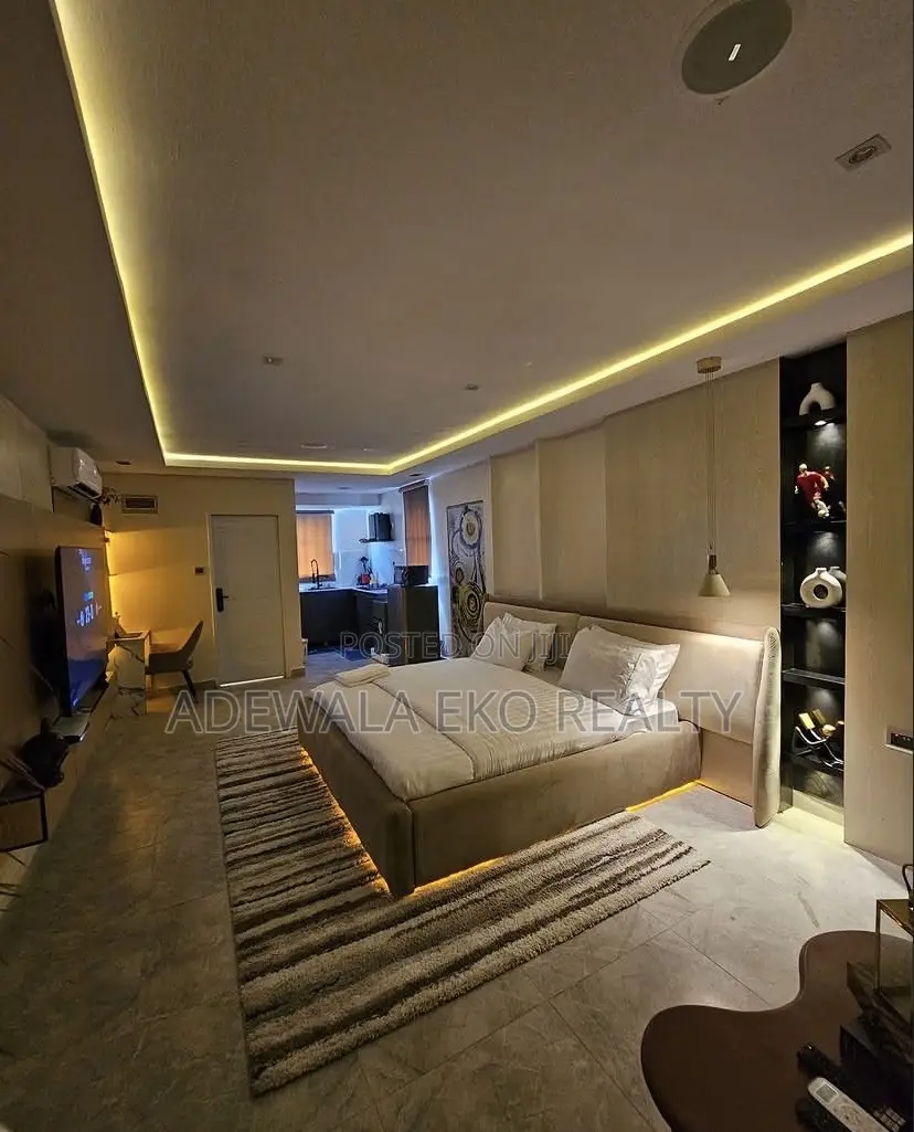 Spacious Studio Shortlet Lekki Phase 1 (PS5,24/7 Power) in Ikate