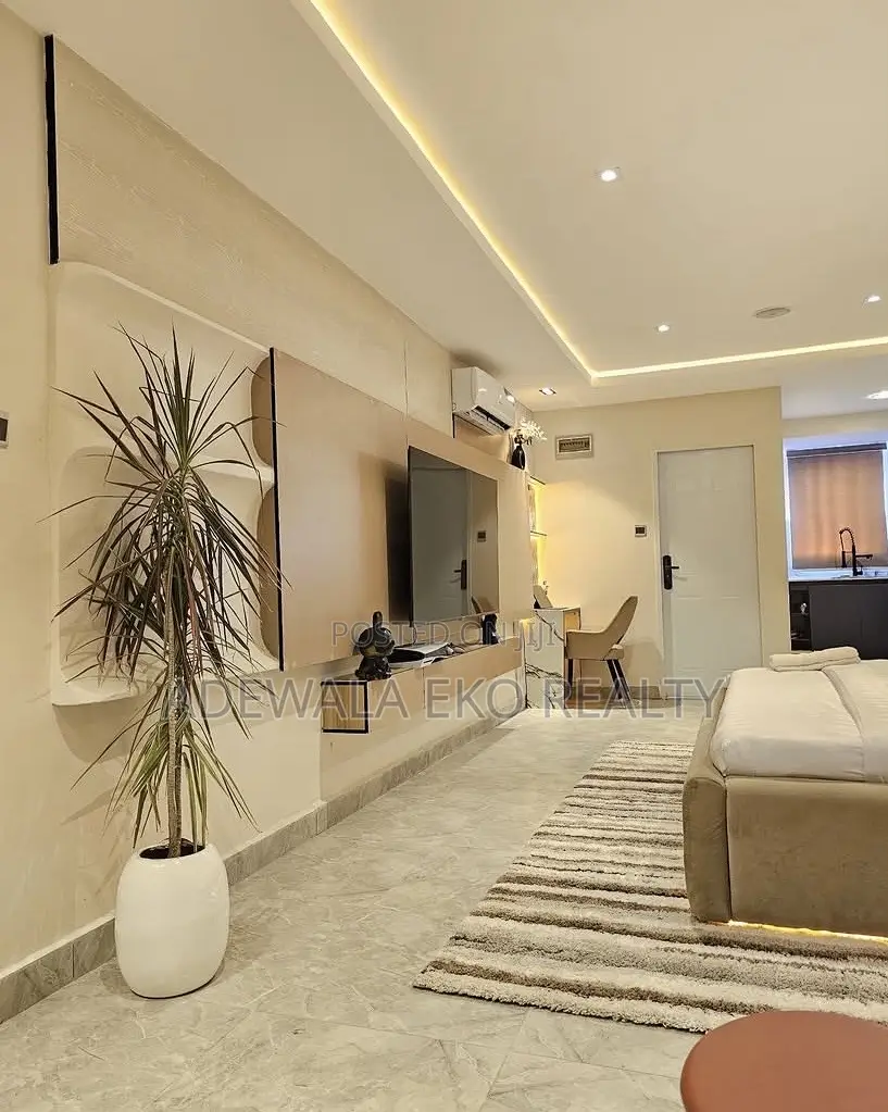 Spacious Studio Shortlet Lekki Phase 1 (PS5,24/7 Power) in Ikate