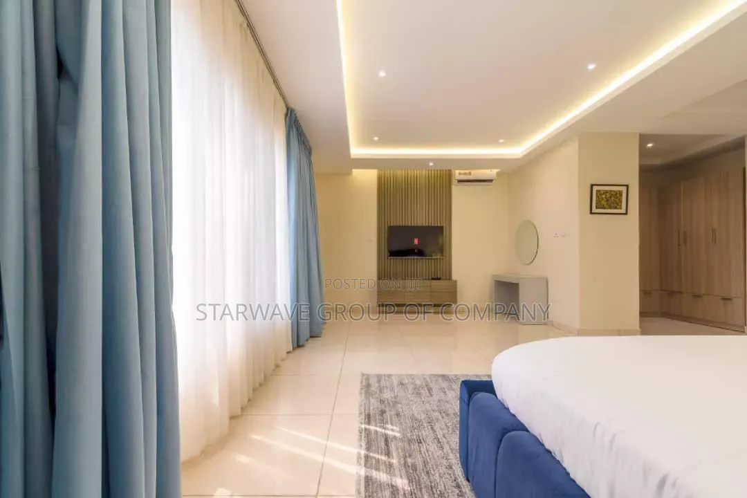 4bedroom Duplex With Swimming Pool at Victoria Island Lagos in Adeola Odeku