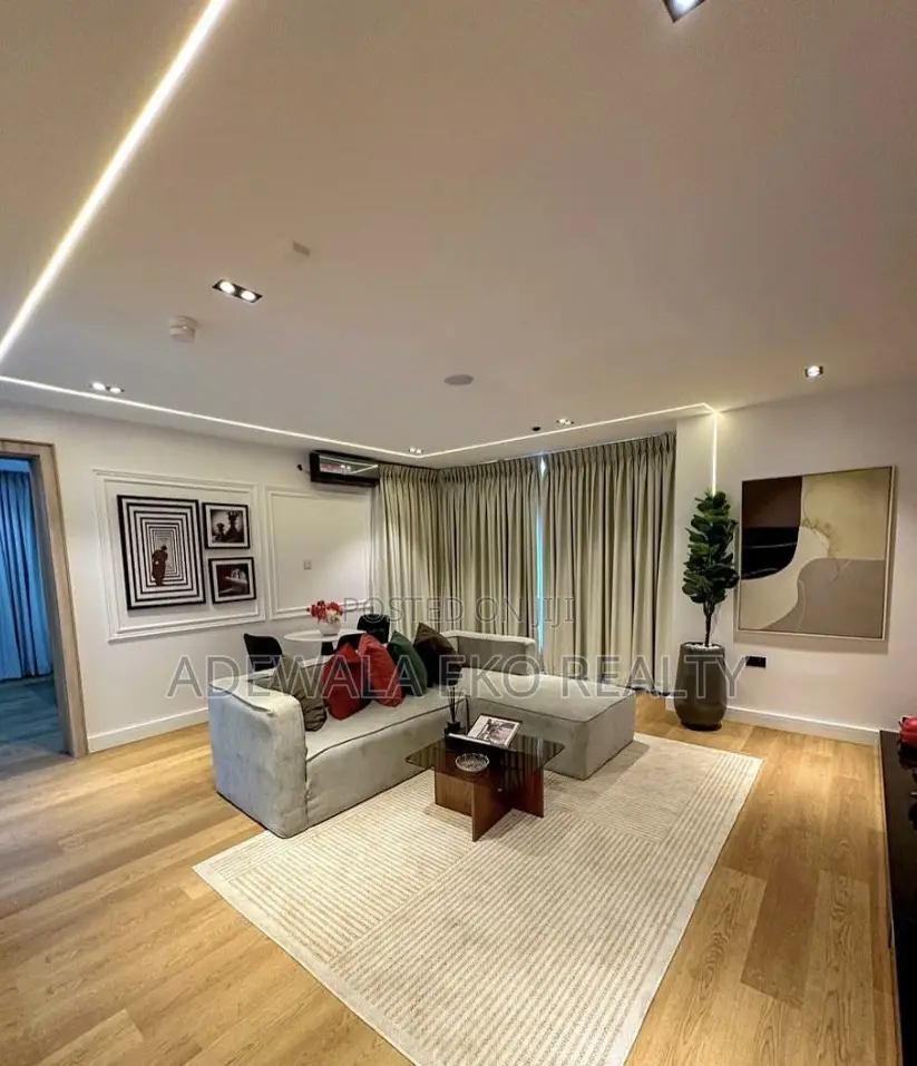 Luxury 1-Bedroom Shortlet Lekki Phase 1 – PS5, Pool 2 Balconies in Lekki Phase 1