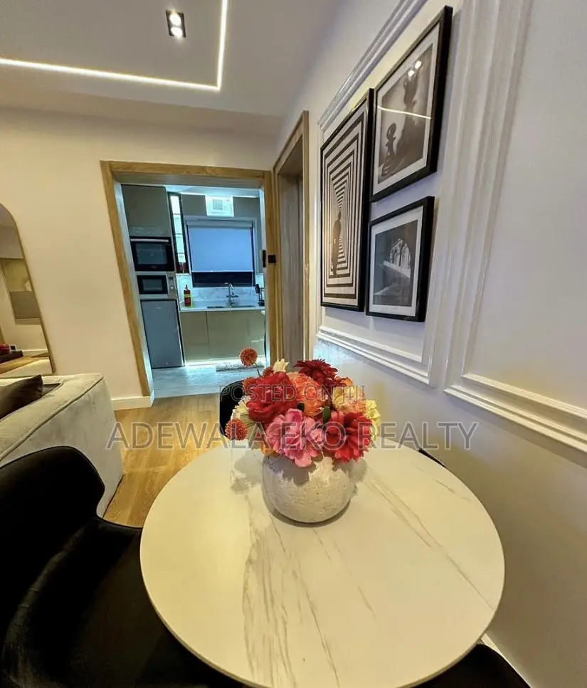 Luxury 1-Bedroom Shortlet Lekki Phase 1 – PS5, Pool 2 Balconies in Lekki Phase 1