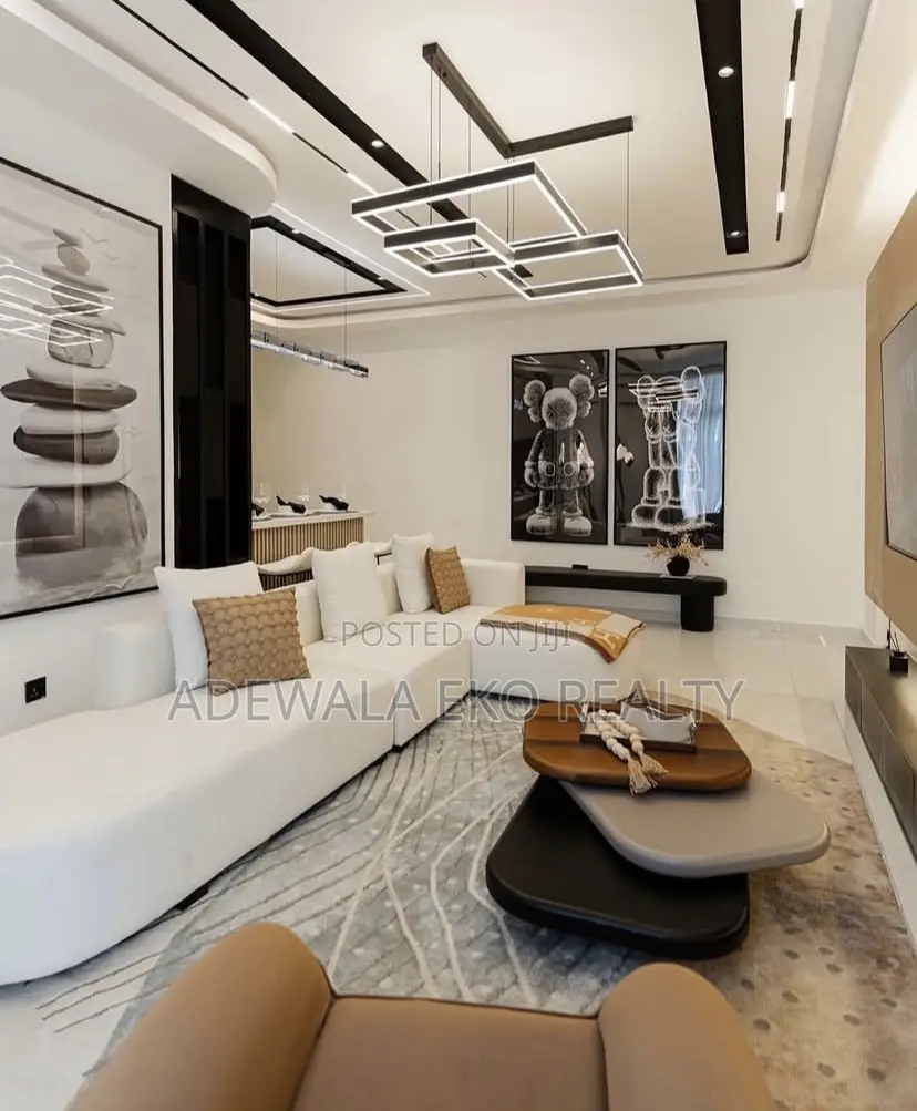 Classic 2-Bedroom in Lekki Ikate. in Ikate