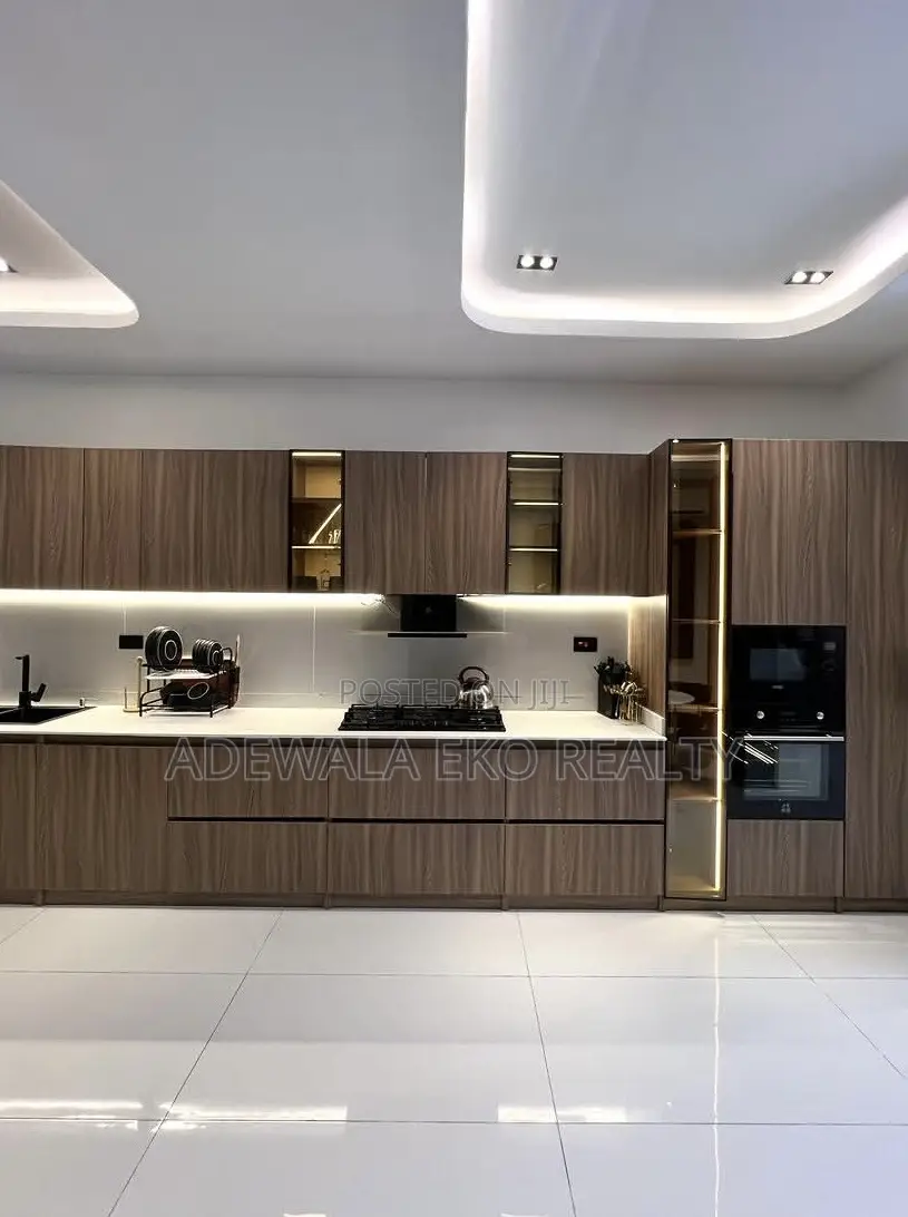 New 2-Bedroom Shortlet Off Admiralty Way, Lekki Phase 1- PS5, Pool Gym in Lekki Phase 1
