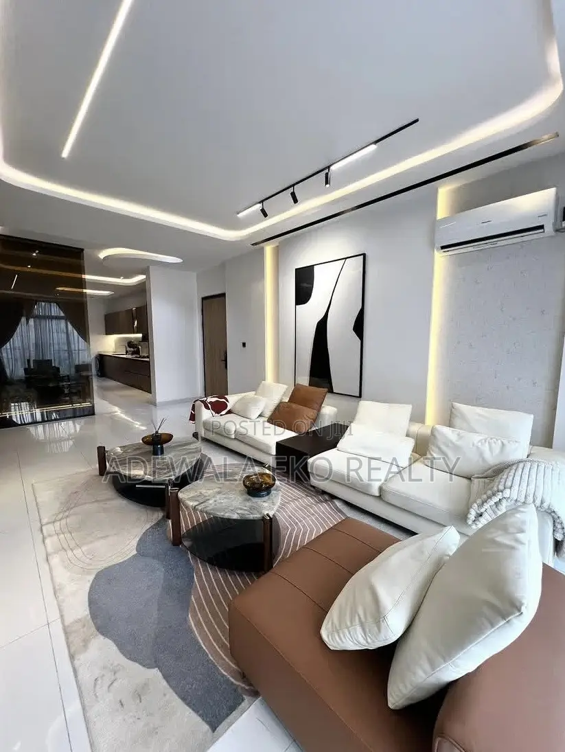 New 2-Bedroom Shortlet Off Admiralty Way, Lekki Phase 1- PS5, Pool Gym in Lekki Phase 1