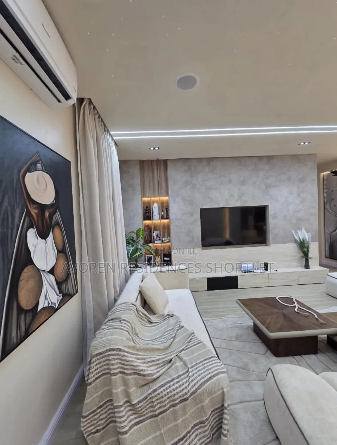 Beautiful Two Bedroom Apartment Shortlet in Lekki in Lekki Phase 1