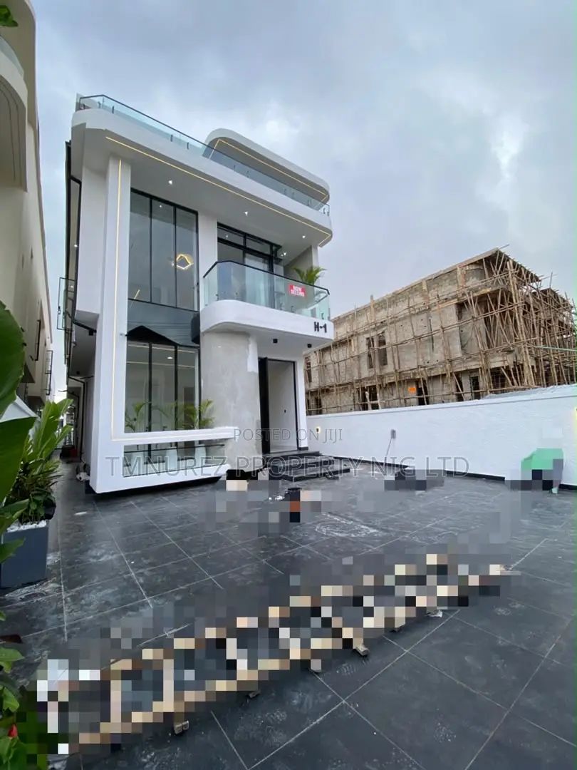 5bdrm Duplex in Chevron for sale in Chevron