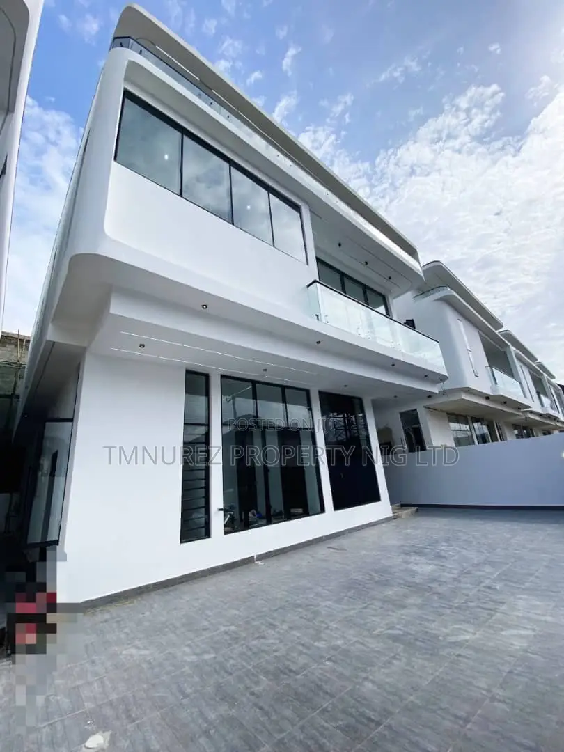 4bdrm Duplex in Chevron for sale in Chevron