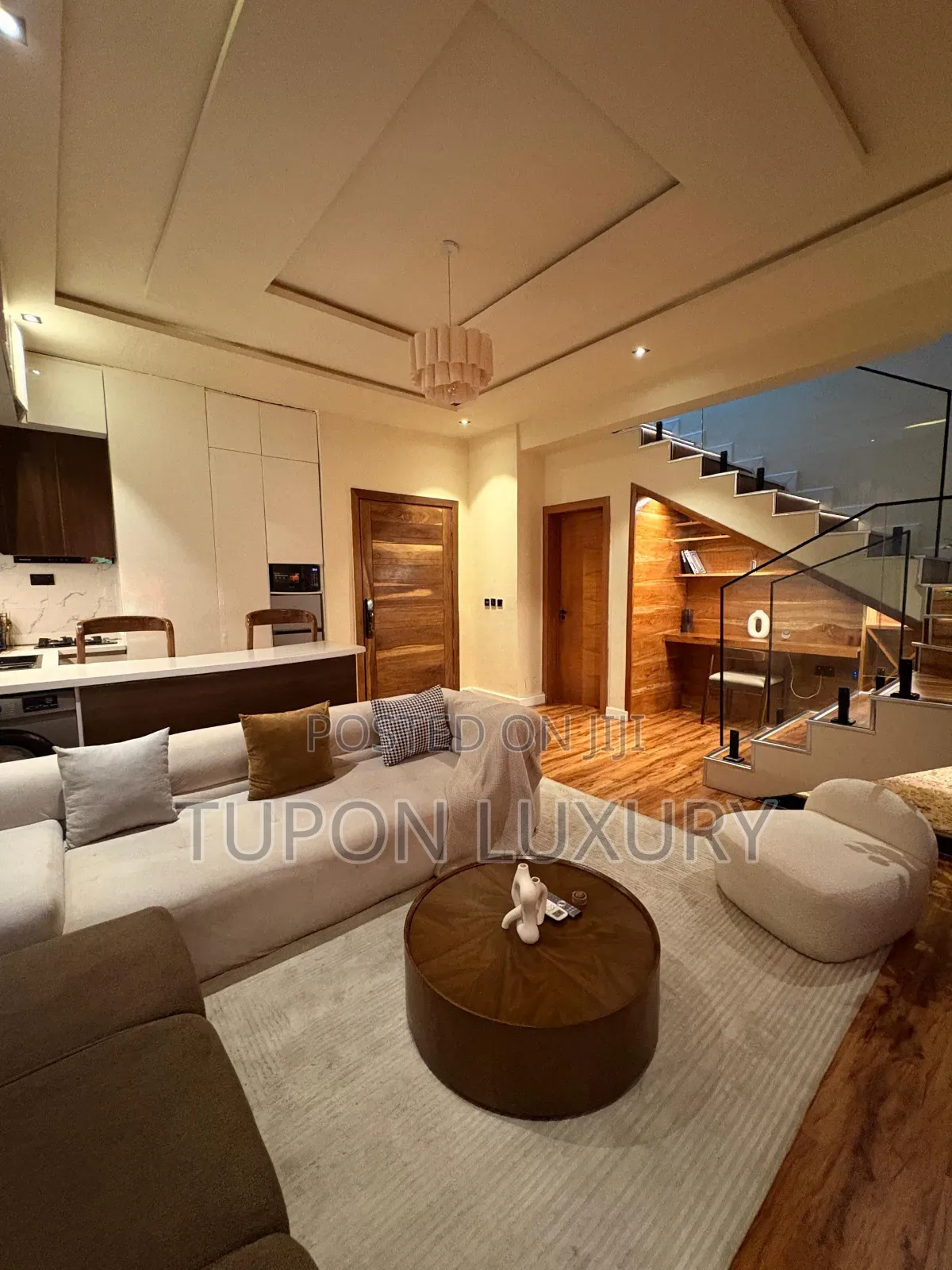 Luxury 1bedroom Loft With Ps5 in Ikate