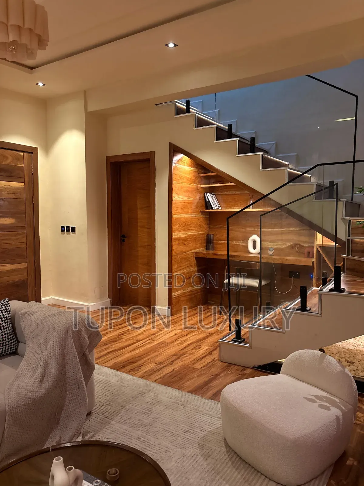 Luxury 1bedroom Loft With Ps5 in Ikate