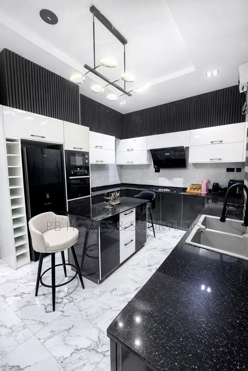 Luxury 4-Bedroom Semi-Detached House in Lekki Expressway
