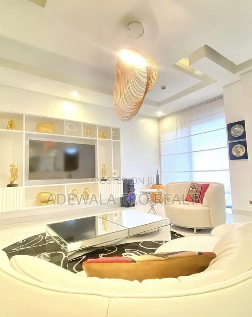 3 Bedroom Maisonette in Ikoyi + Pool + 24/7. in Old Ikoyi