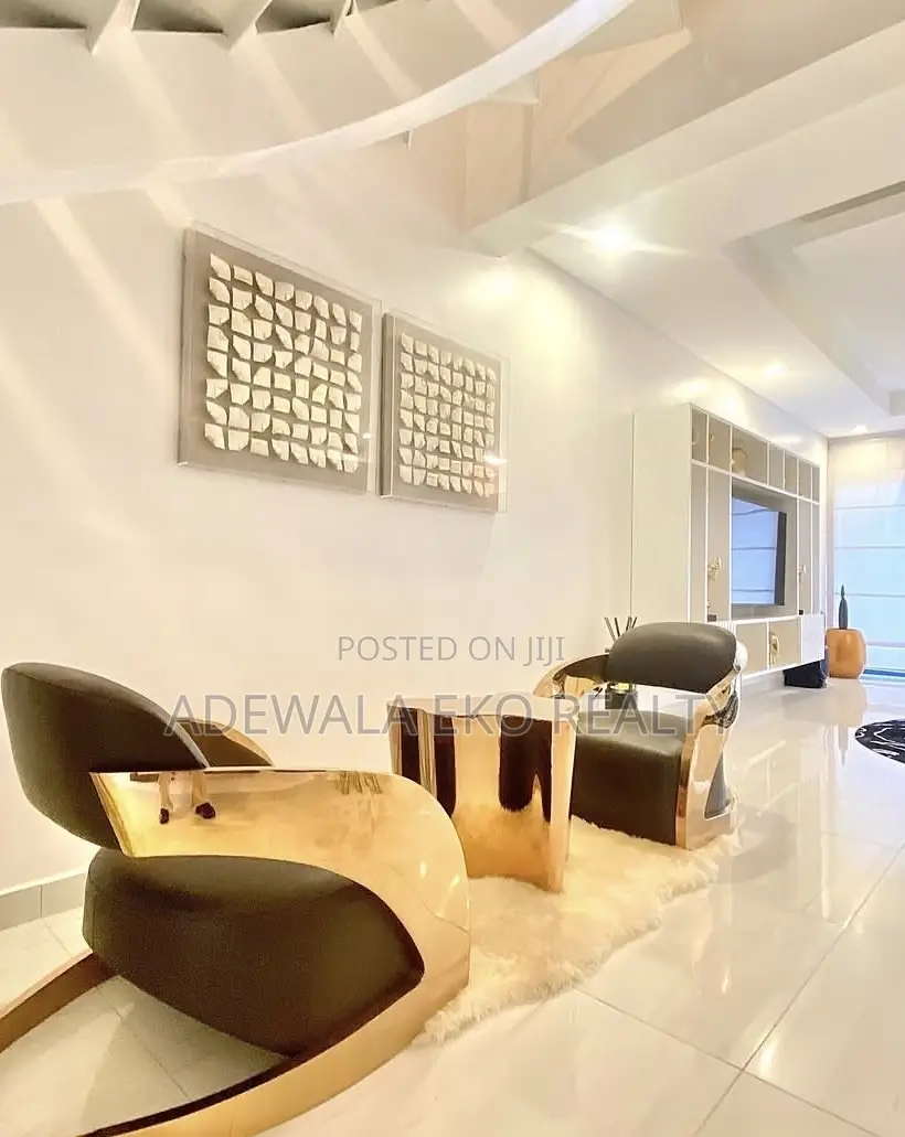 3 Bedroom Maisonette in Ikoyi + Pool + 24/7. in Old Ikoyi