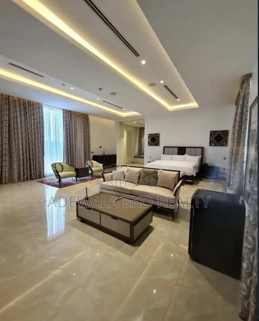 1 Bedroom Penthouse Ikoyi– Grand Piano, Private Lift, Rooftop Pool. in Old Ikoyi
