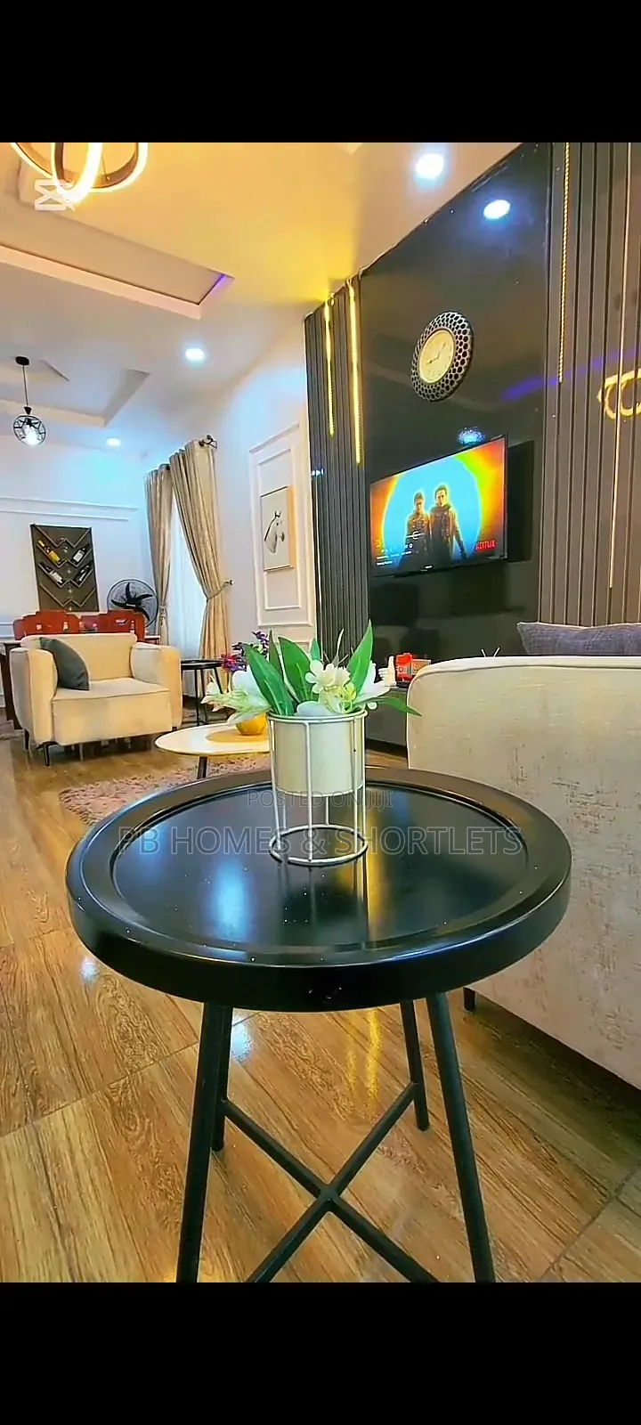 Tastefully Furnished 2 Bedroom Apartment in Lekki Expressway