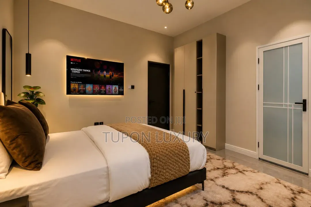 3 Bedroom Private Compound With Bathtub, Lounge,Table Tennis PS5, in Victoria Island Extension