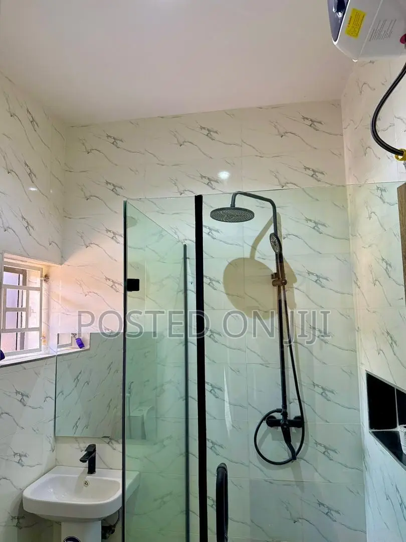 Luxury 4 Bed Shortlet in Guzape Abuja in Guzape District