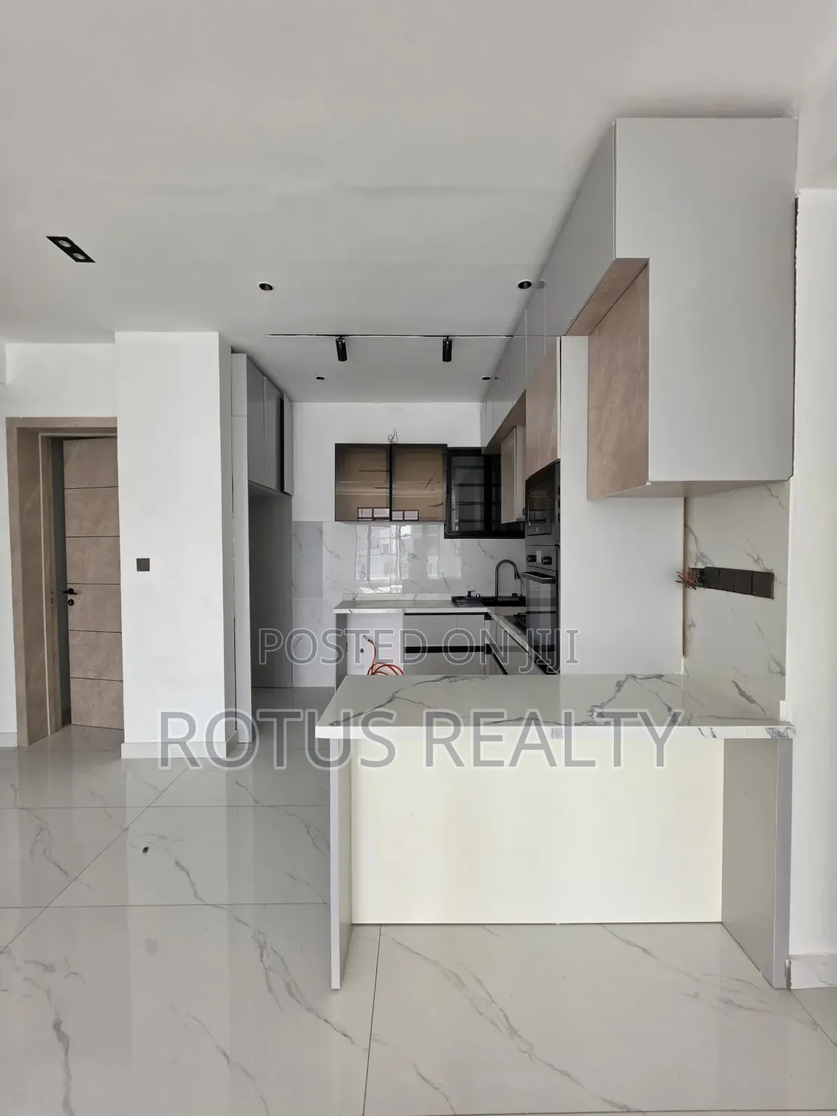 3bdrm Apartment in Lekki Phase 1 for sale in Lekki Phase 1